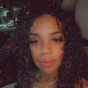 Meet your Posher, Rebecca